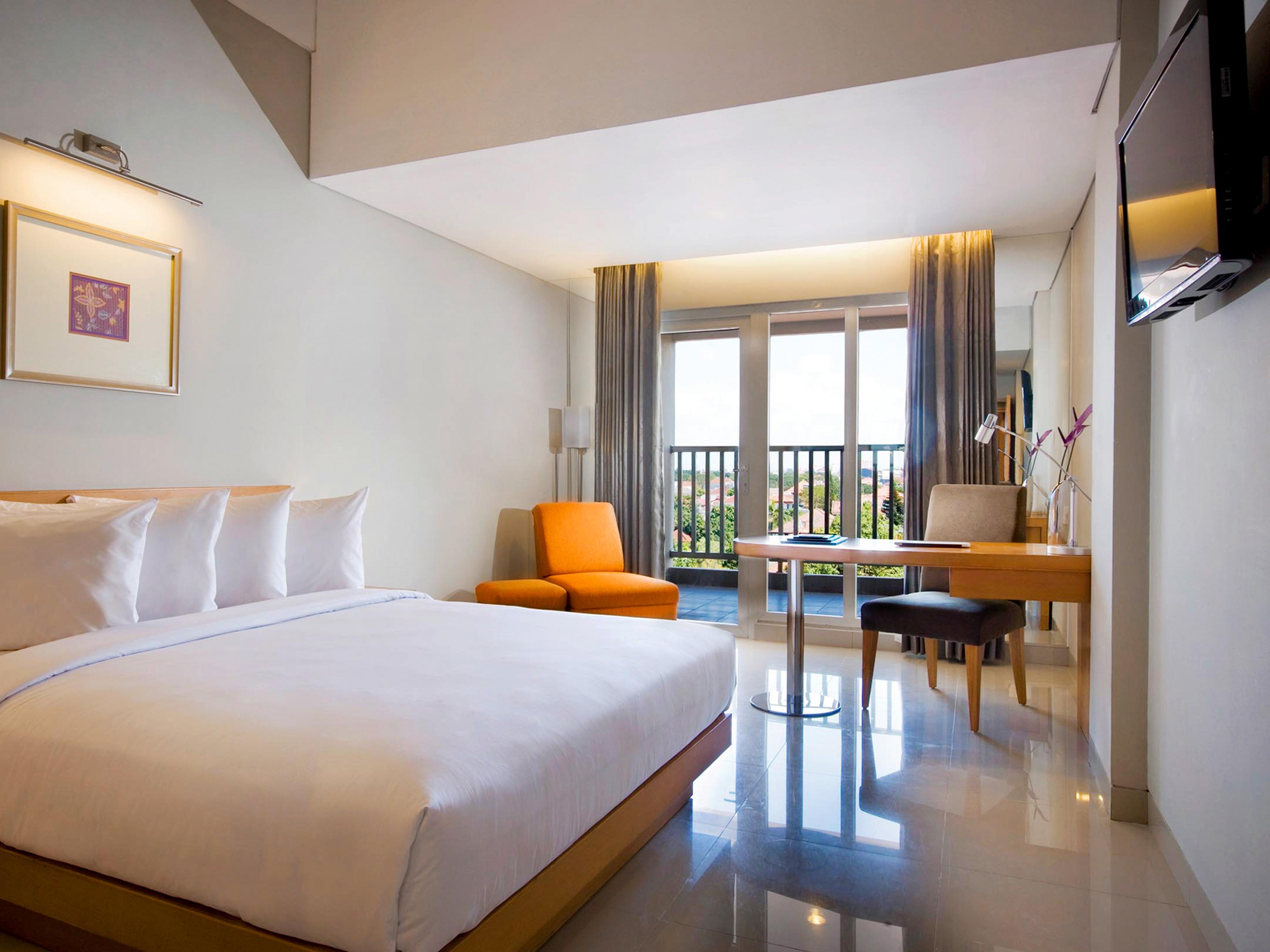 The Capital Hotel Surabaya Esterno foto