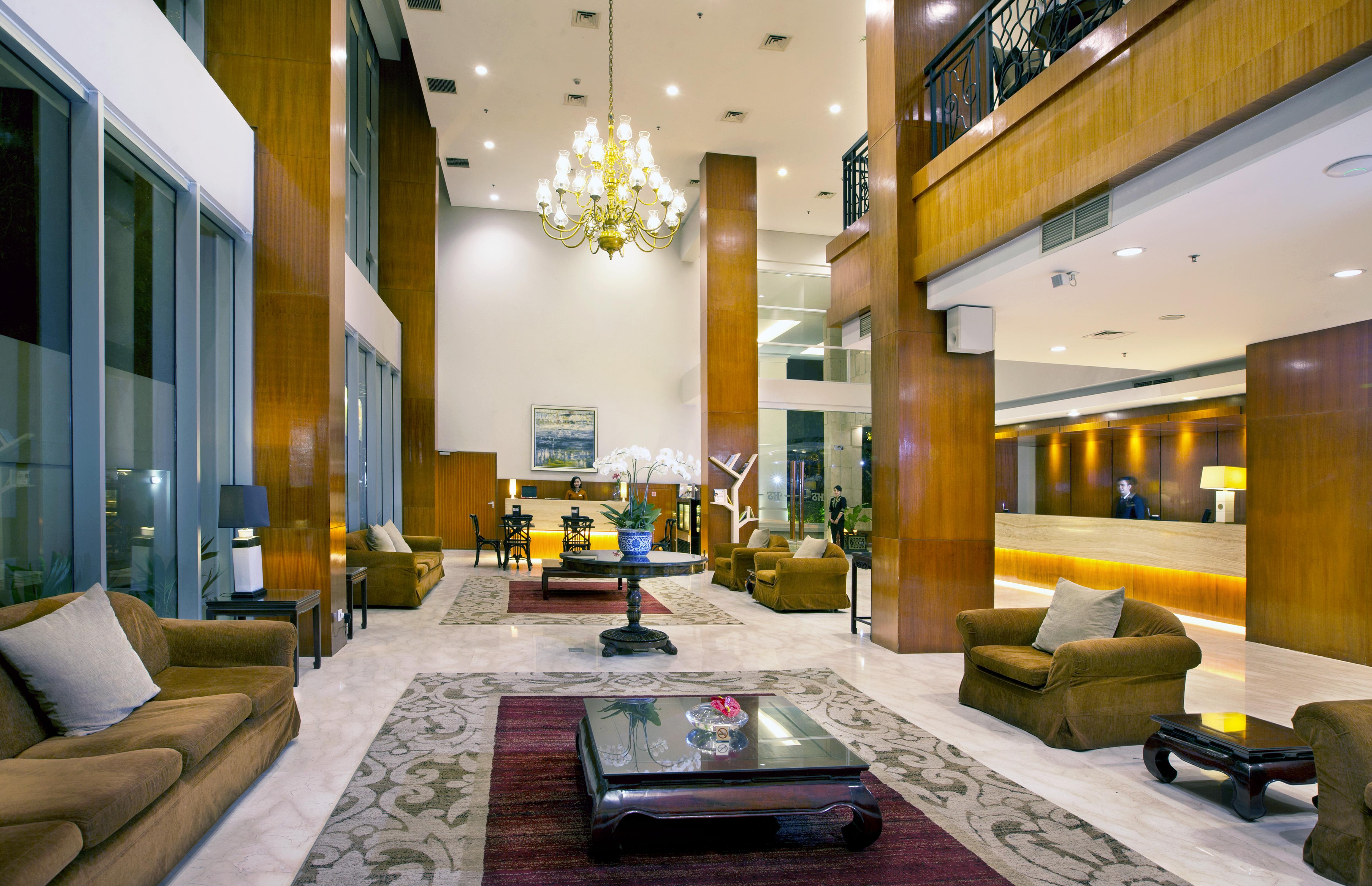 The Capital Hotel Surabaya Esterno foto