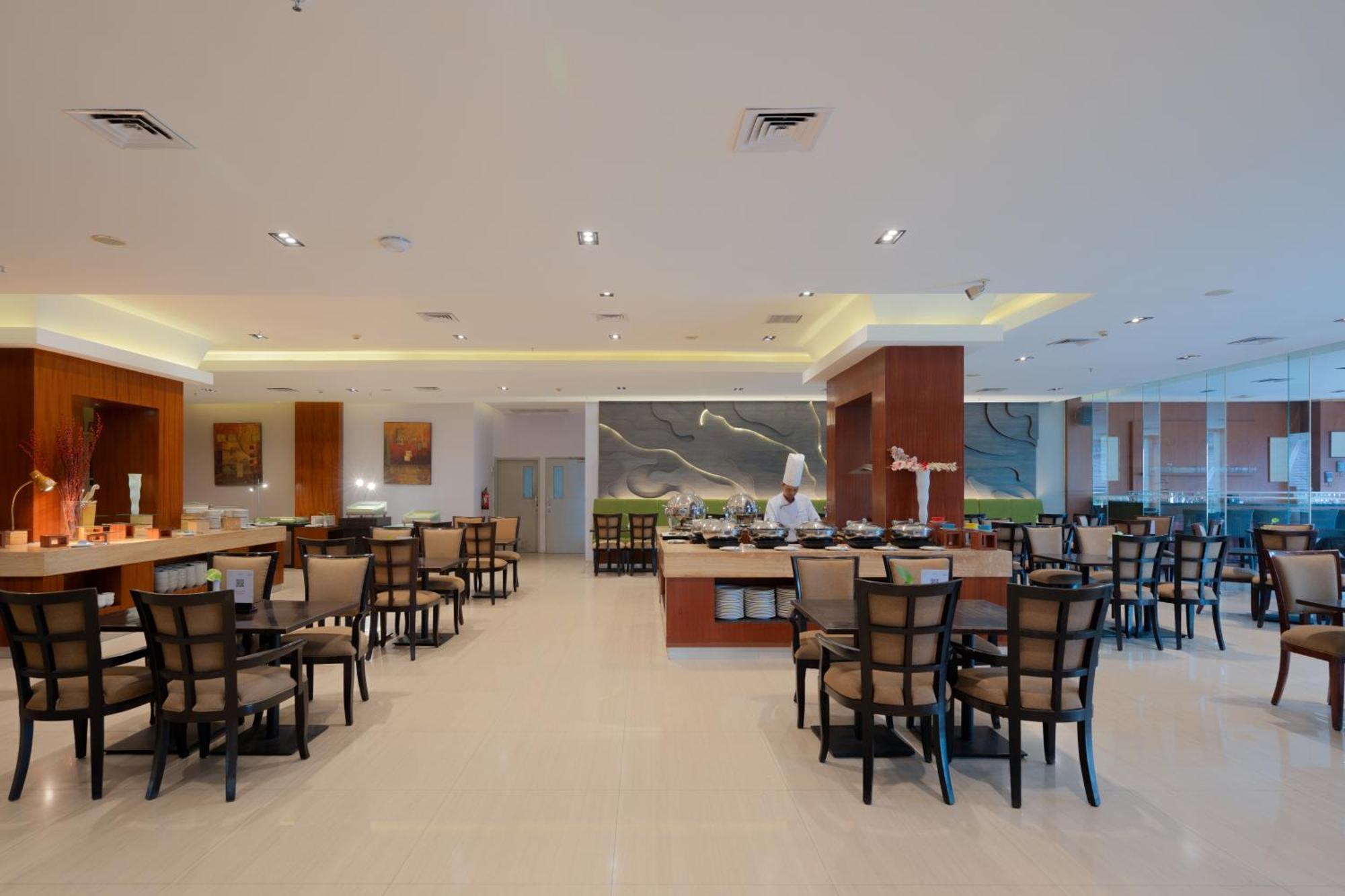 The Capital Hotel Surabaya Esterno foto