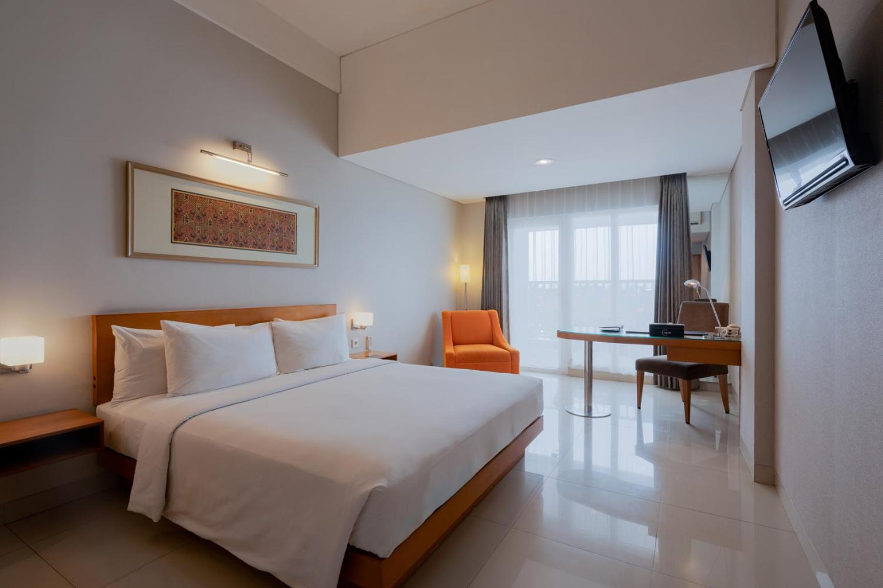The Capital Hotel Surabaya Esterno foto